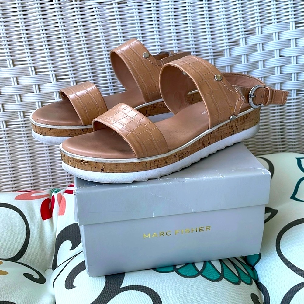 Marc Fisher sandals 🏖️